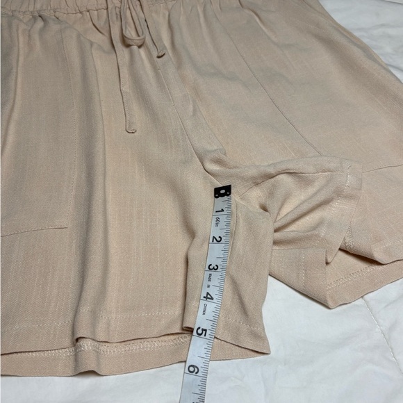 NWT Women's Tan Shorts Size L - 5” Inseam - Picture 6 of 10